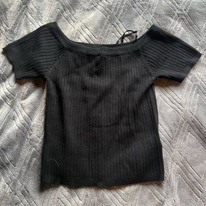 Forever 21 Black Cropped Off-the-shoulder Top Size L